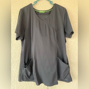 Women's Black V-Neck Scrub Top and bottoms with Pockets